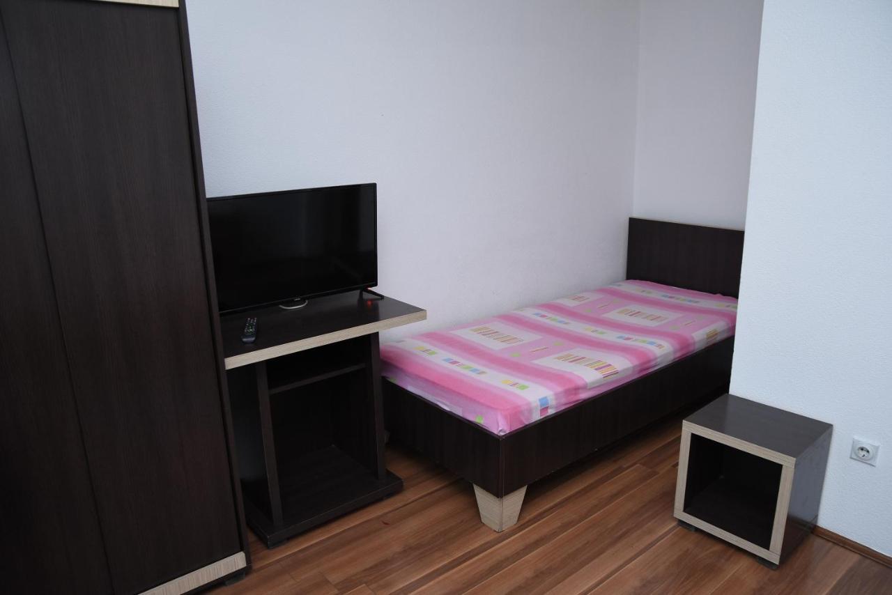 Bed and Breakfast Mm Narcis Vlasina Rid Zewnętrze zdjęcie